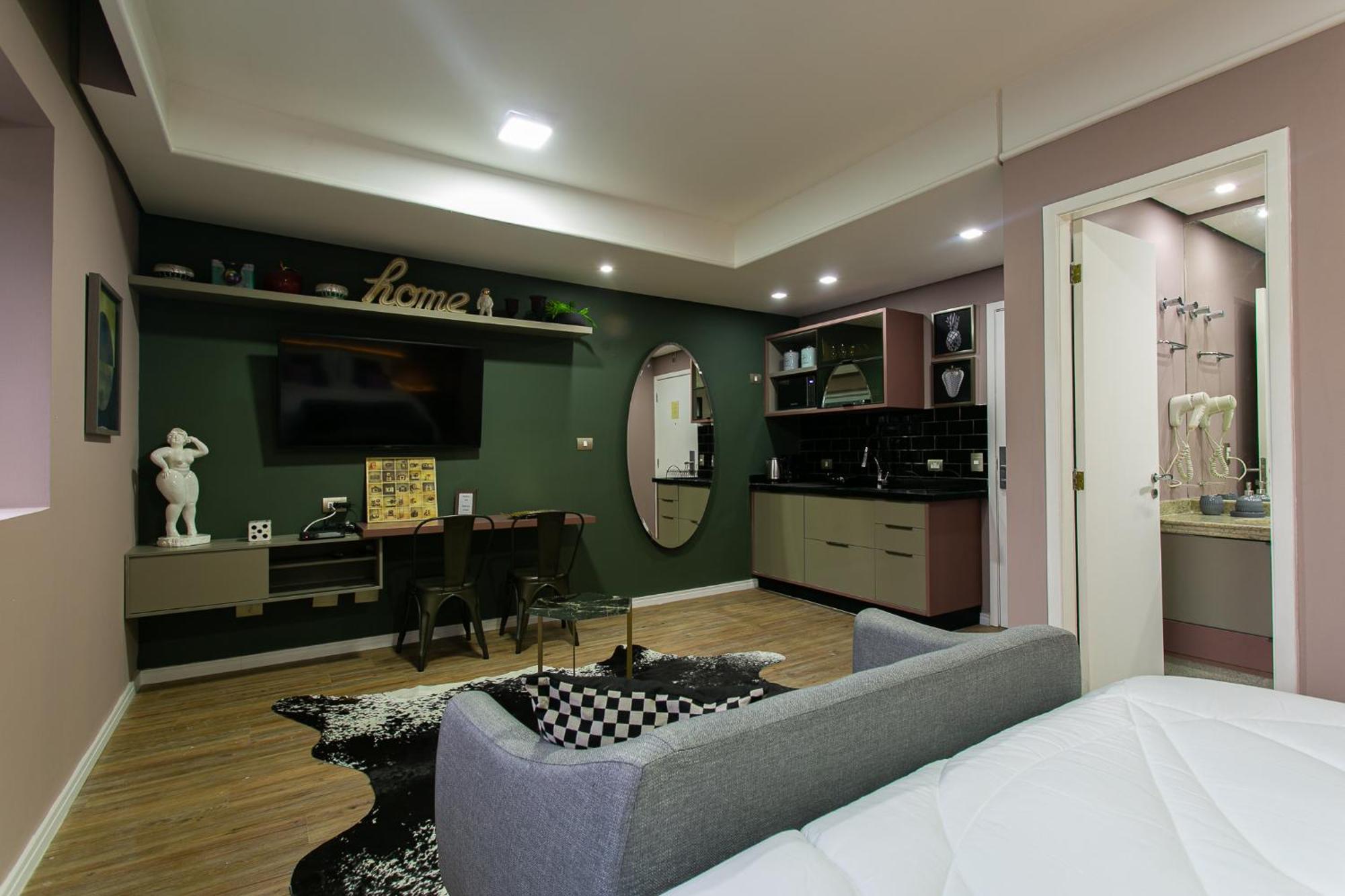 Apartamento Ben - Flats Completos Com Limpeza Diaria E Estacionamento Incluso